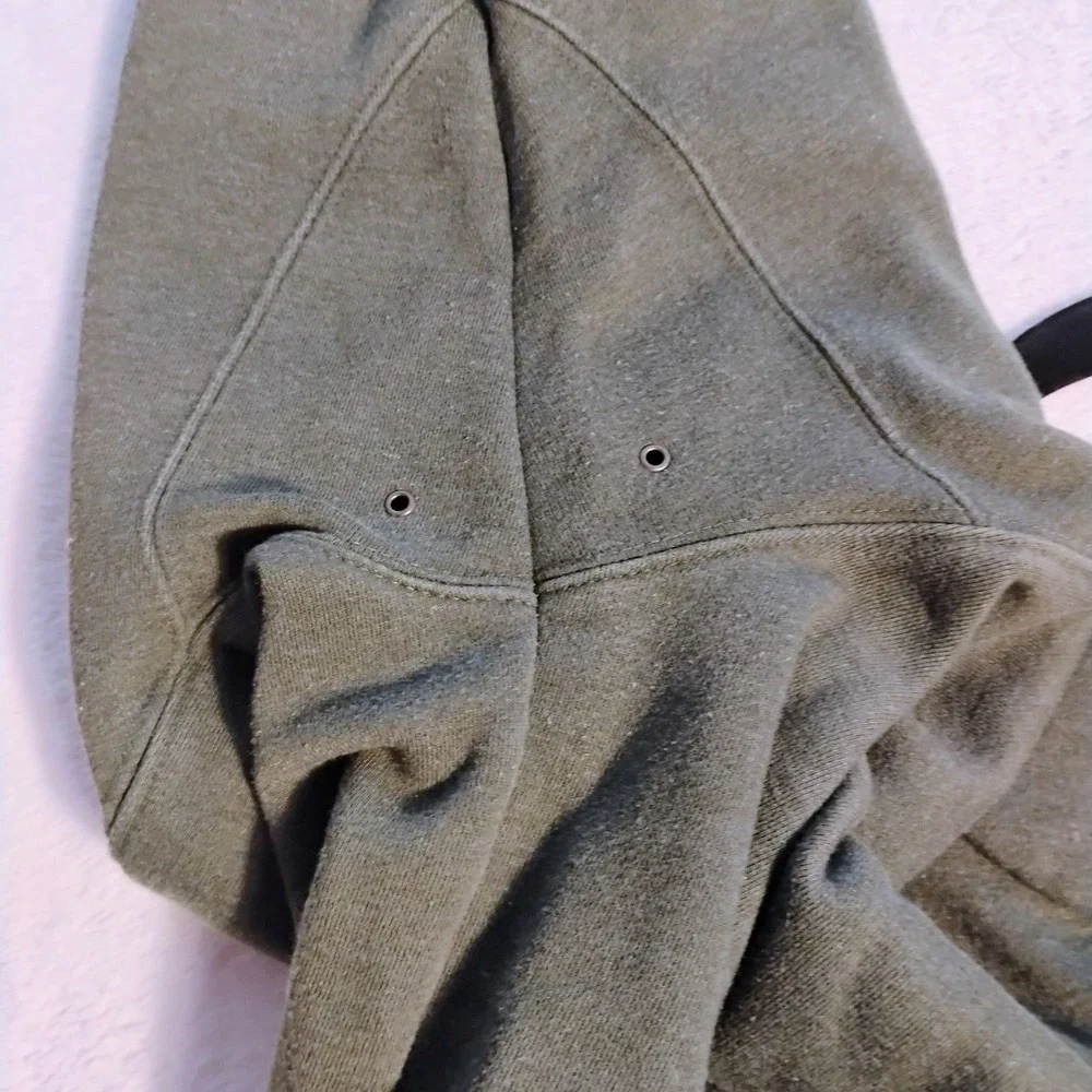 St Johns Bay Pullover Knit Sweater Mens Large Olive Green Crewneck Long Sleeve